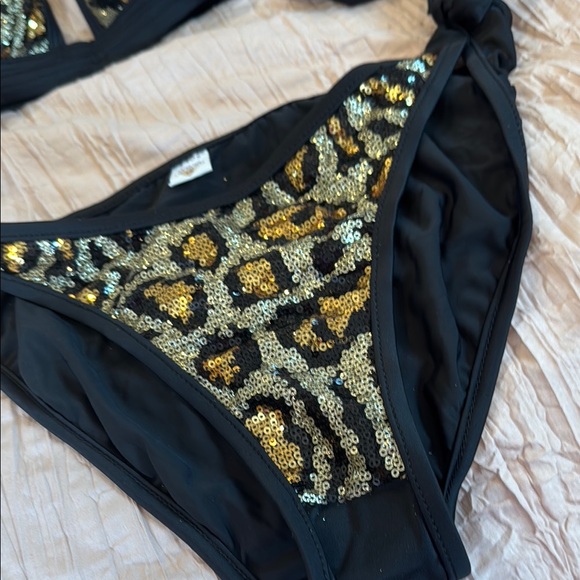 NWOT VENUS Black and Gold Sequin BIKINI - Picture 4 of 6